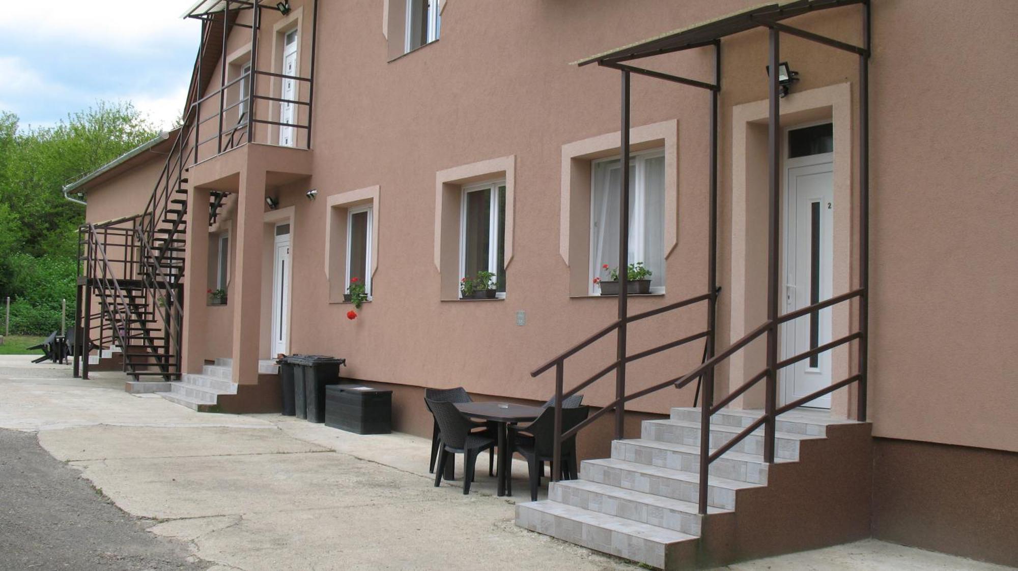 Izisz Apartman Matraterenye Экстерьер фото
